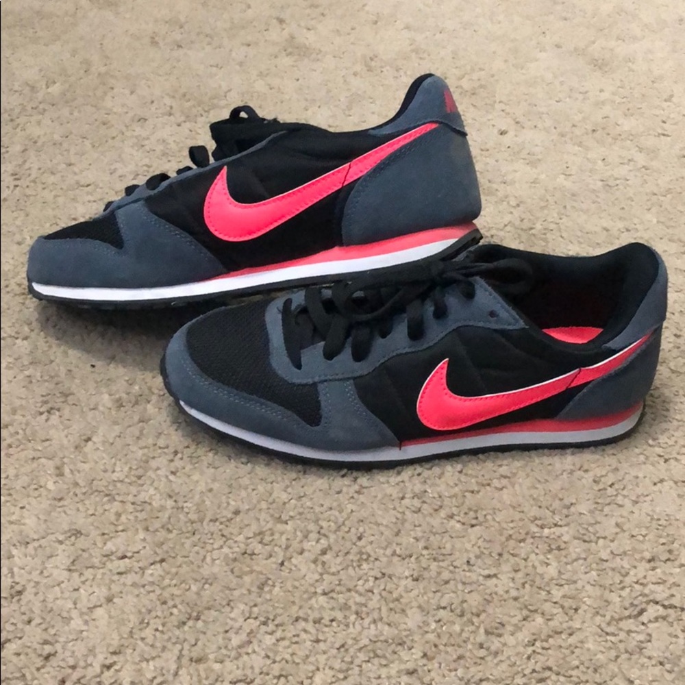 Nike retro sneakers